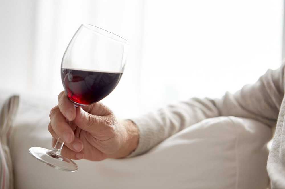 Recent studies Can a glass of red wine promote our health every day? / Health News