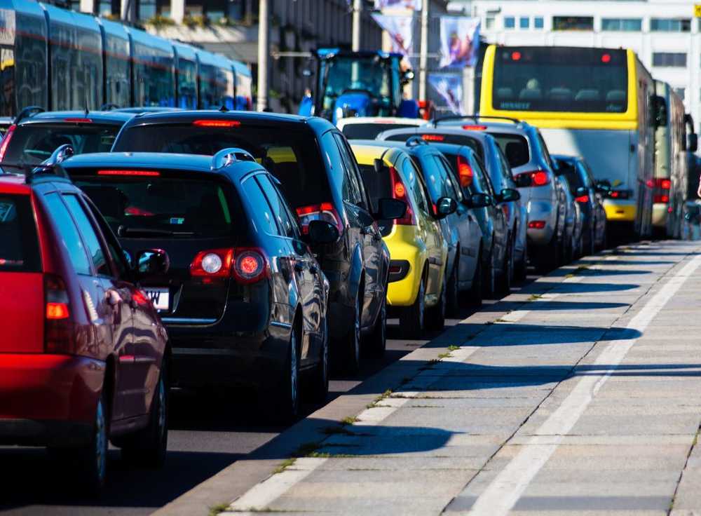 Contraintes sur les routes La pollution de l'air augmente-t-elle le risque d'Alzheimer? / Nouvelles sur la santé