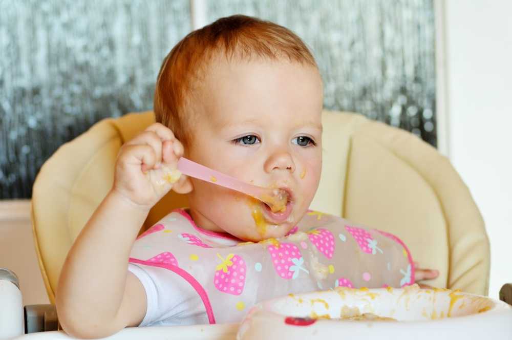 Eerste babyvoeding Wanneer te beginnen met de eerste babyvoeding / Gezondheid nieuws