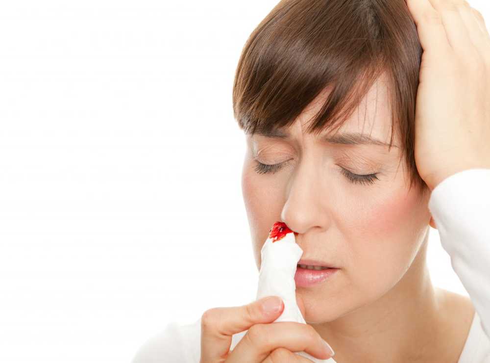 First Aid How to Respond to Sudden Nasal Bleeding? / Health News