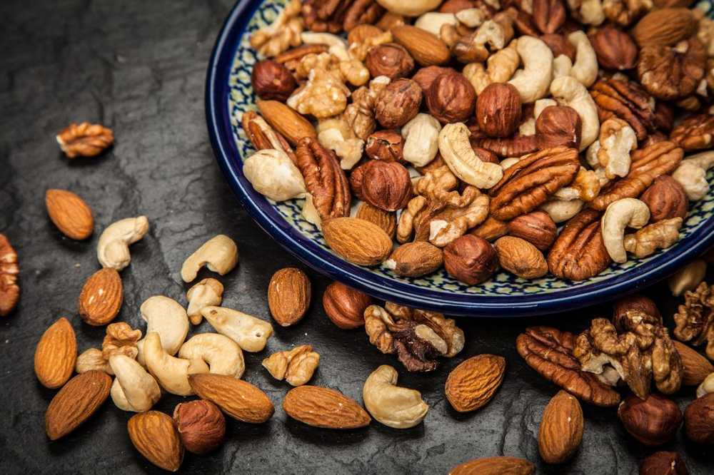 Exactly 57 grams of nuts per week halve the colorectal cancer risk / Health News