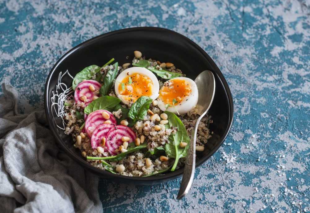 Hälsosam och lätt mat Trend En tallrik med Buddha Bowl / Hälsa nyheter