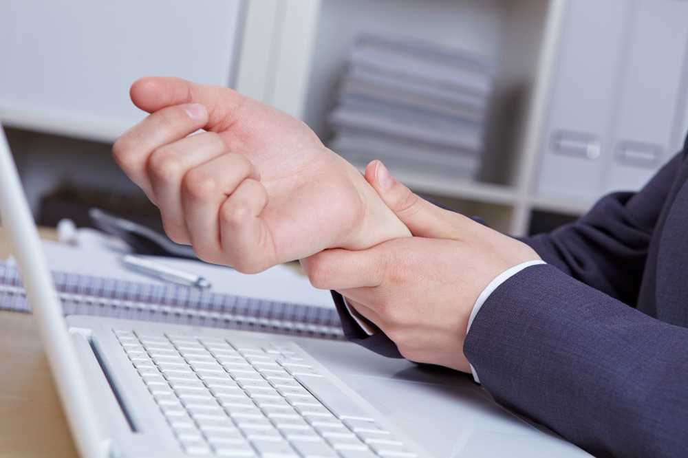 Wrist pain - causes and therapy / symptoms