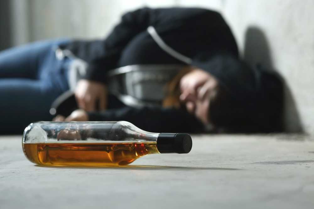 Binge drinking Alcoolul consumat de copii este modelat de către părinți / Știri despre sănătate