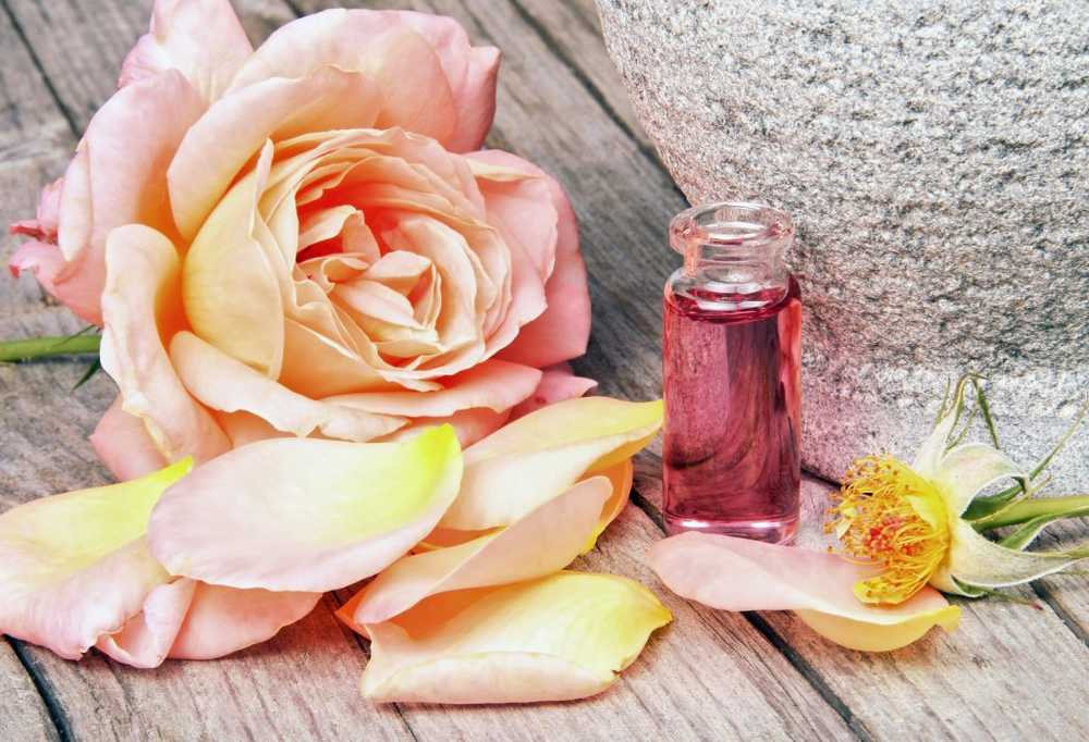 Rose water effect, application and benefits / 