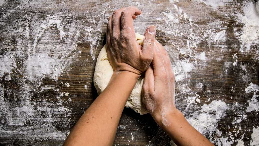 Suggerimenti per la celiachia e l'allergia per gli spensierati spuntini di biscotti di Natale