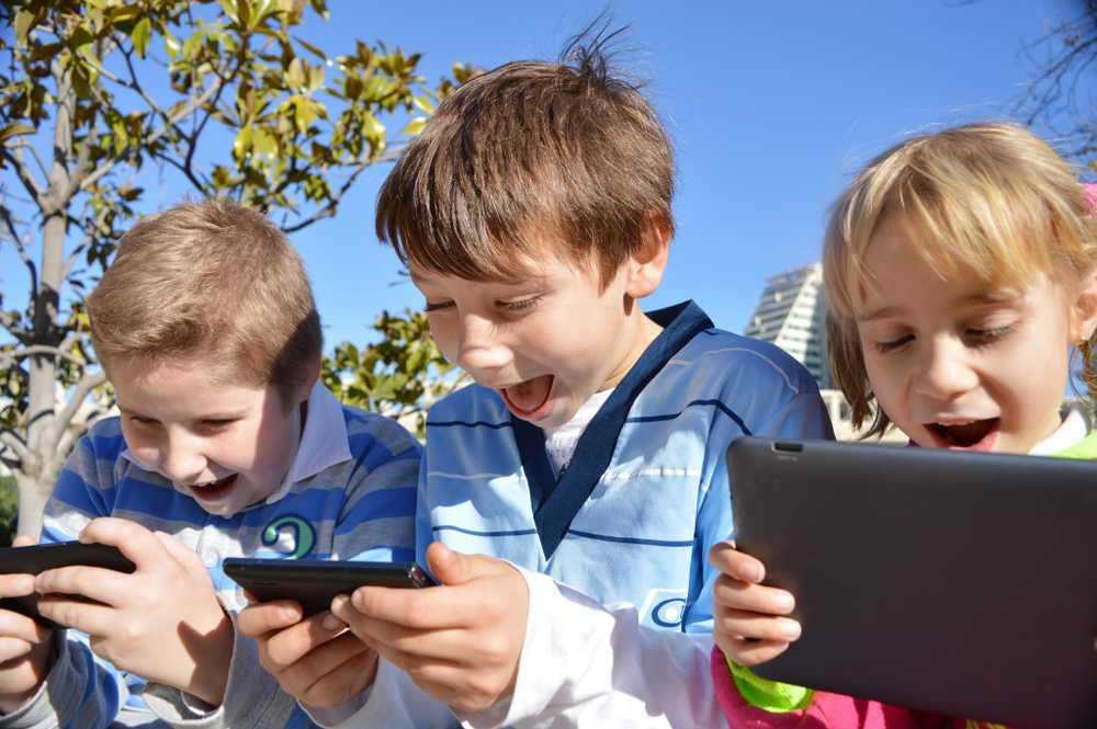 Too early tablet and smartphone use Cause of speech delay in many infants? / Health News
