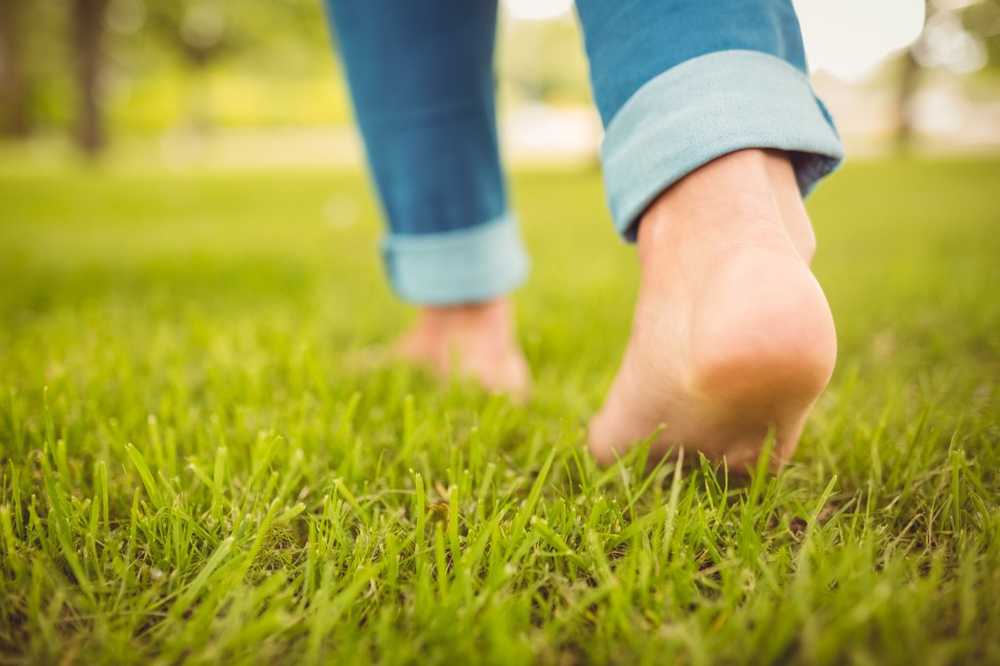 Barefoot walking förhindrar senare foten smärta / Hälsa nyheter