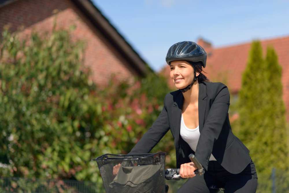 Greater health risk Risk taking increases through helmets / Health News