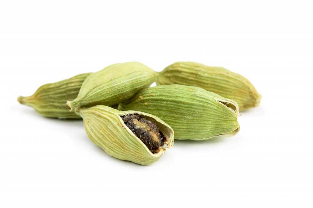 Căi de atac naturale de la domiciliu Cardamomul ajută la stomacul stresat / Știri despre sănătate