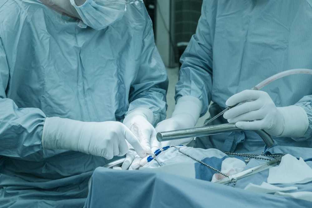 Process against false doctor Many years patients undergo surgery / Health News