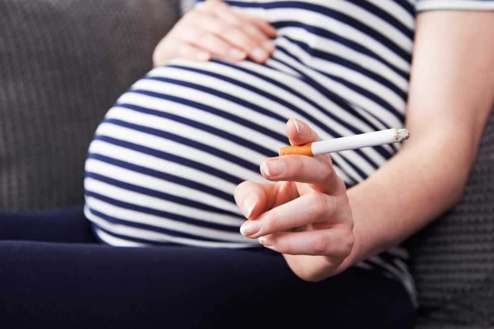 Duizenden vrouwen roken ondanks het risico tijdens de zwangerschap / Gezondheid nieuws